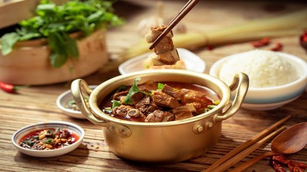 石灰类材料在极端环境生态修复中的先锋作用与局限性