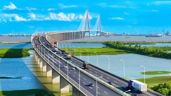 石灰石在基于界面太阳能蒸发的零液体排放水处理技术中的结构功能